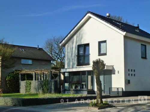 Restyling en verbouw jaren 60 woning tot een frisse woning met eigentijdse uitstraling